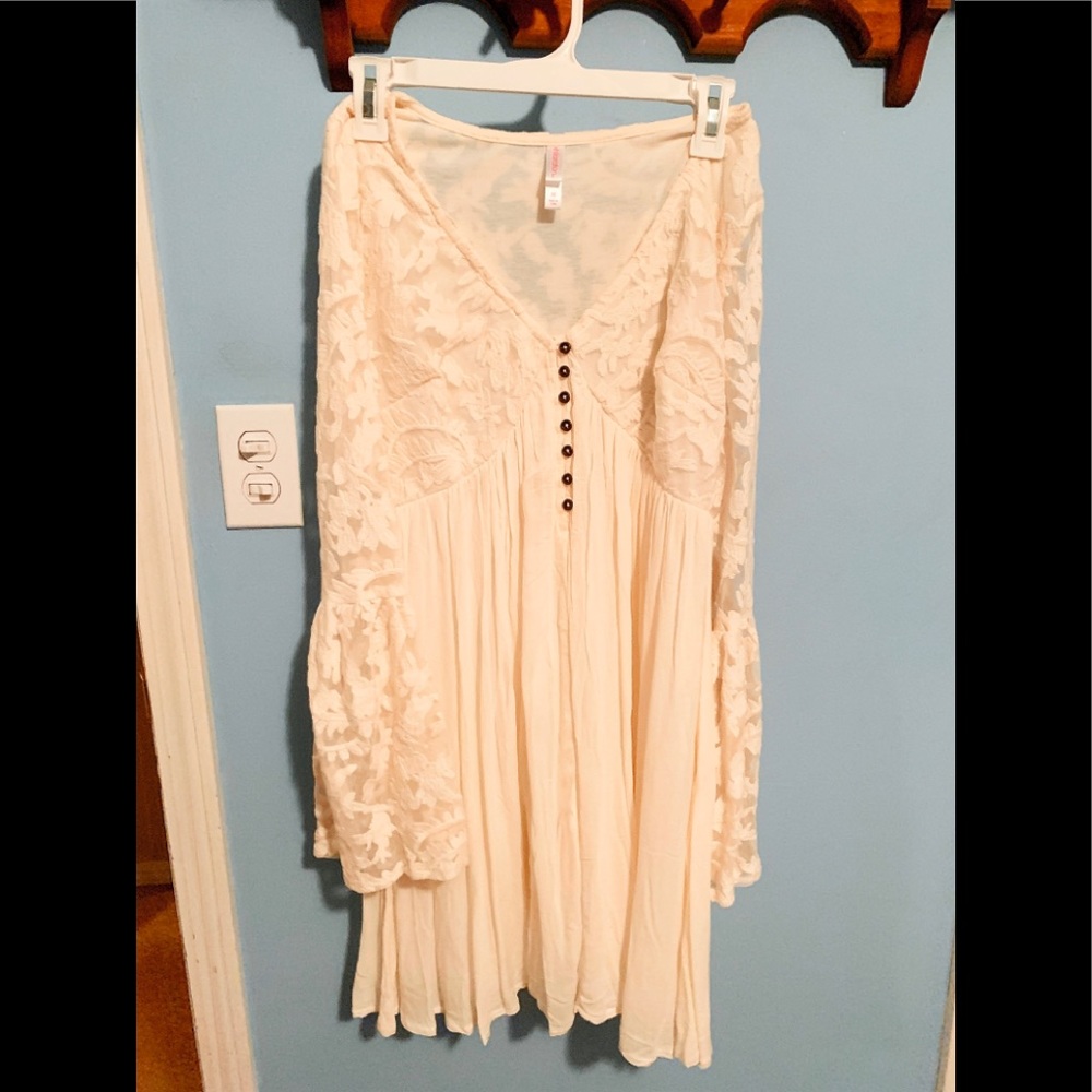 Cute Xhilaration dress with lace detail